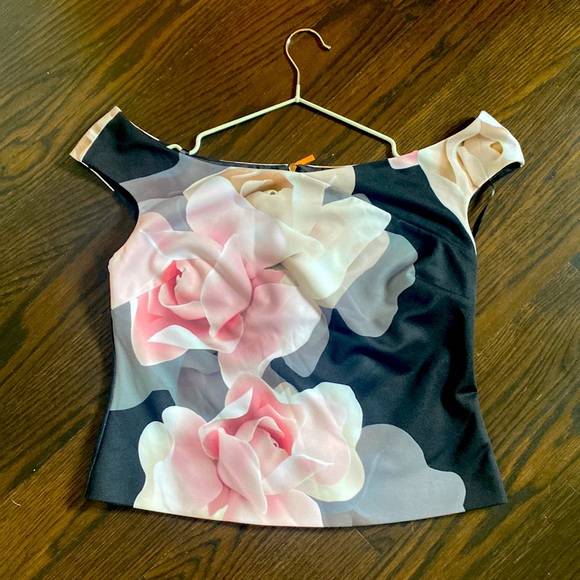 Ted Baker - Floral Top in Sz. 4 - Picture 1 of 5